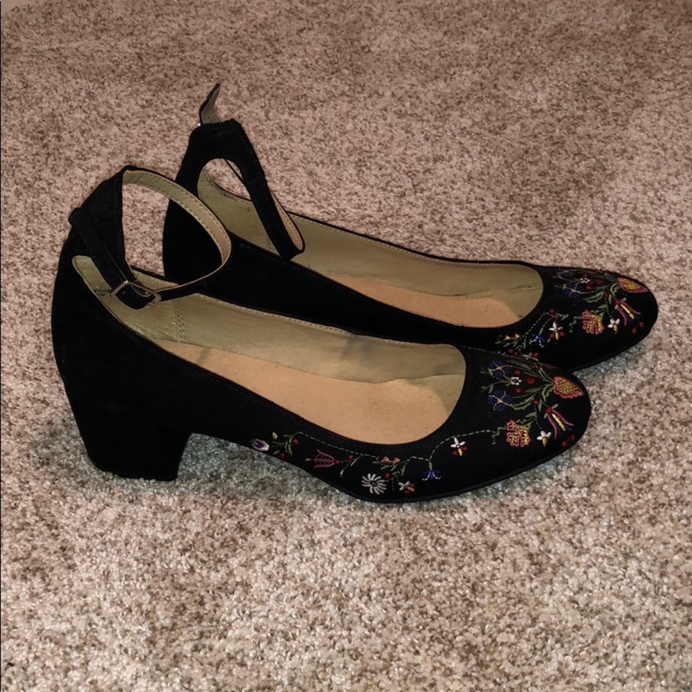Chinese laundry heels